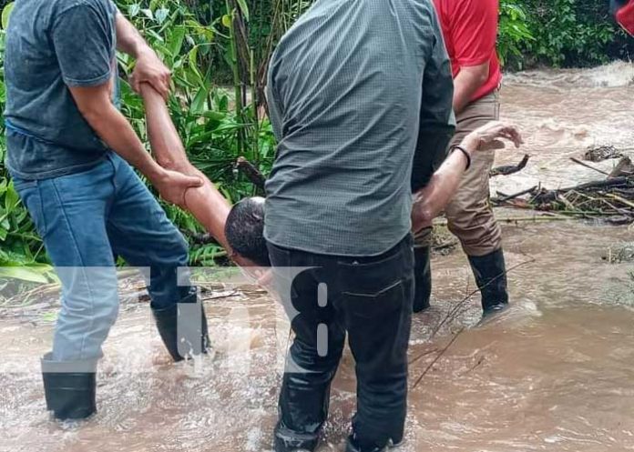 Recuperación de cadáver desde el Río Pantasma, en Jinotega