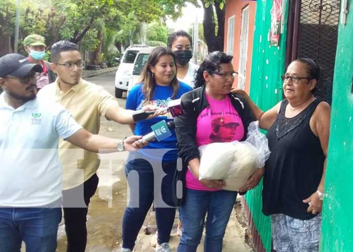 Paquetes alimenticios para familias de Managua