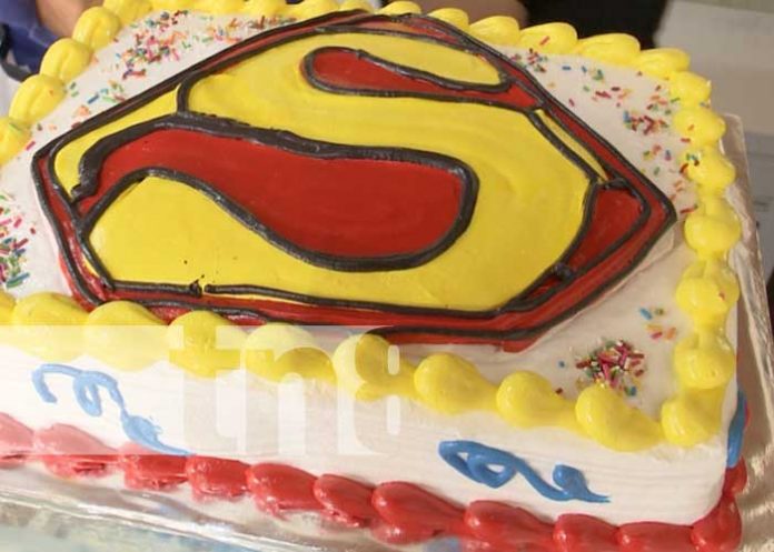 pastel-padre-01 Regalos para el padre los encuentra en comercios de Managua