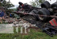 Vuelco de rastra en Jinotega deja un fallecido, lesionados y daños materiales Escena de mortal accidente de tránsito en Jinotega