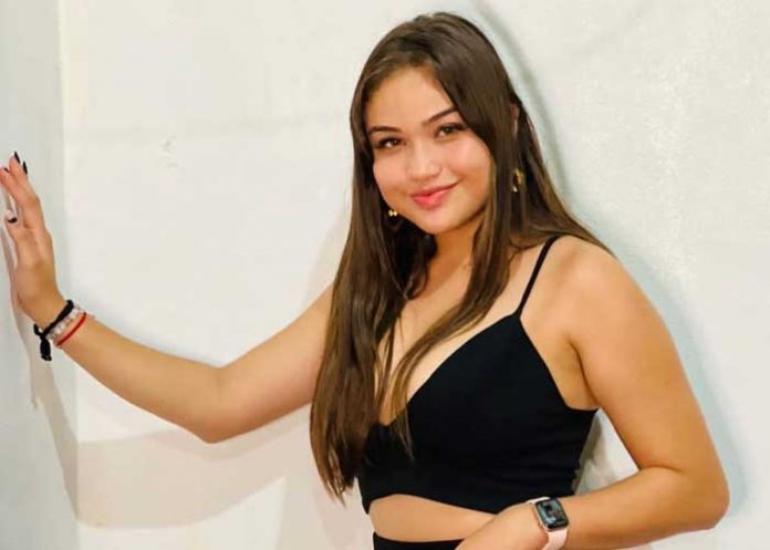Salma Flores 