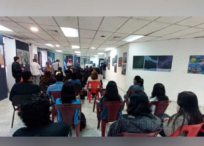 salvador2 Nicaragua participó en exposición de arte en la universidad de El Salvador y Rusia