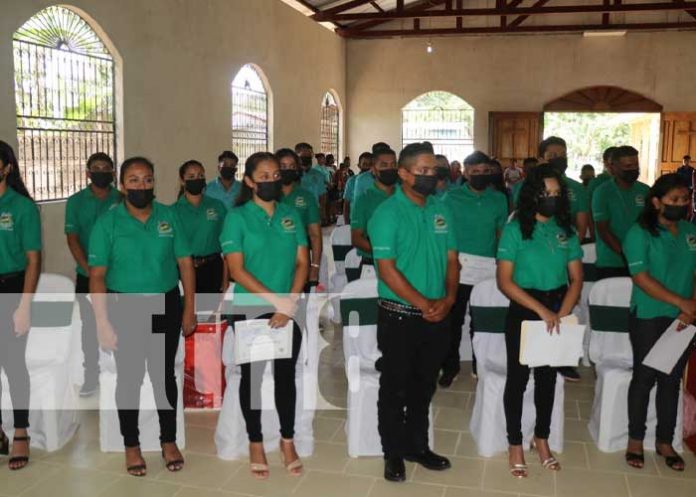 Técnicos en cacao y café de URACCAN