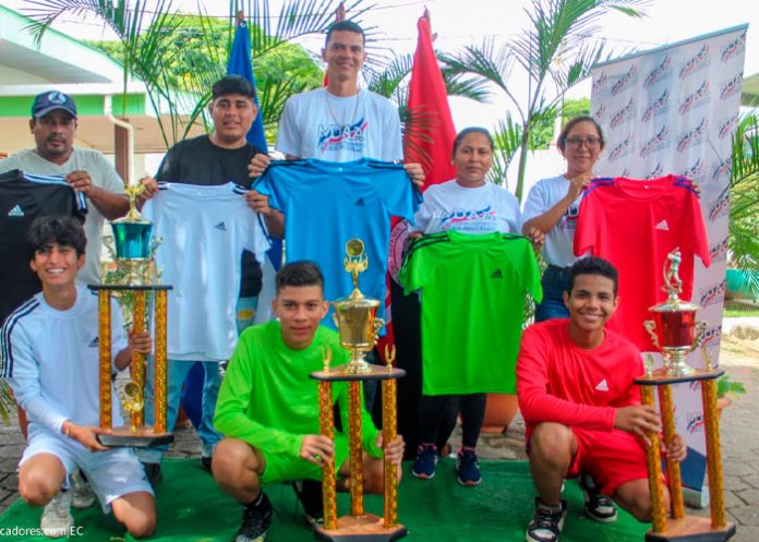 Movimiento Deportivo Alexis Arguello de Juventud Sandinista 19 de Julio, realizó entrega de uniformes