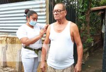 Vacunación casa a casa en barrios de Managua
