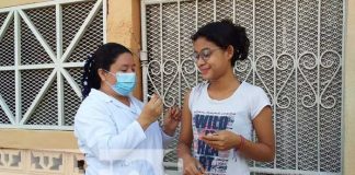 Vacunas para familias en barrios de Managua