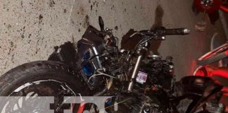 Motorizado perece al estrellarse contra un furgón en Somotillo, Chinandega