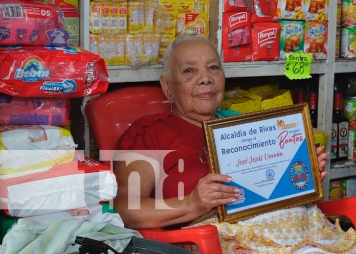 Reconocen la labor y perseverancia de 11 comerciantes del mercado de Rivas