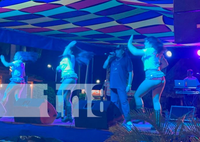 Gustavo Leyton enciende la fiesta revolucionaria en Managua