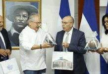 Presidente del parlamento nicaragüense recibe a senadores italianos Presidente del parlamento nicaragüense recibe a senadores italianos