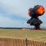 ¡VIDEO! Conductor de camión fallece por explosión en EEUU ¡VIDEO! Conductor de camión fallece calcinado por explosión en EEUU