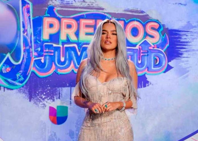1 Karol G arrasa con todas las categorías en Premios Juventud