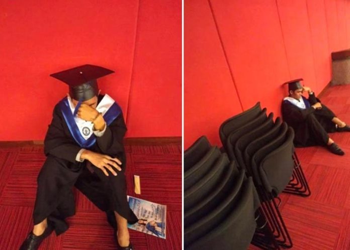 1 Se graduó con honores y nadie de su familia asistió