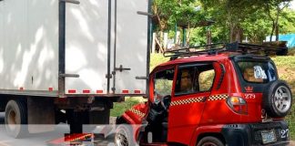 Conductor de vehículo lesionado tras chocar contra un camión en Diriamba