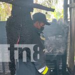 Familia queda a la intemperie tras quemarse su vivienda en Chontales Familia queda a la intemperie tras quemarse su vivienda en Chontales