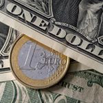 El euro y el dólar alcanzan la paridad y sustentan la inflación