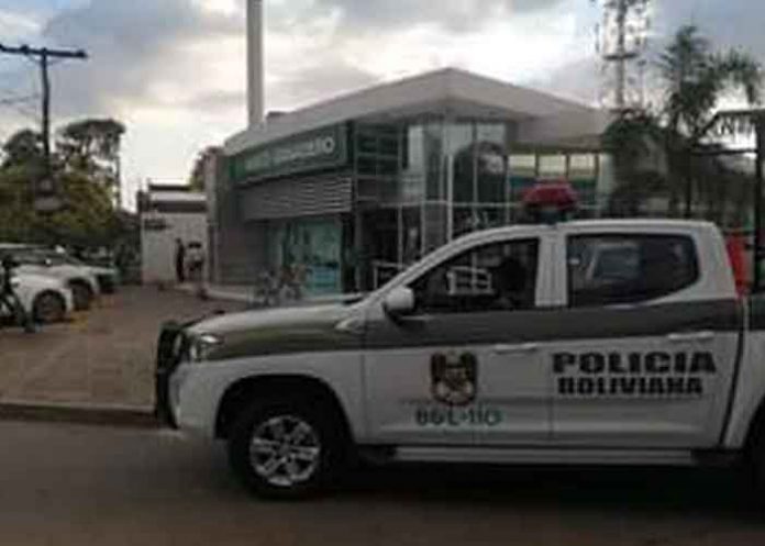 Mujer echa agua hirviendo a su esposo por 