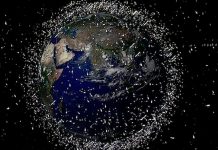 Probabilidad que cohete espacial en caída libre mate a una persona en el mundo.