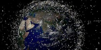 Probabilidad que cohete espacial en caída libre mate a una persona en el mundo.