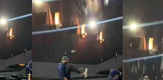 "Nuevo trend": Trabajadores de cine patean comida y se vuelven viral