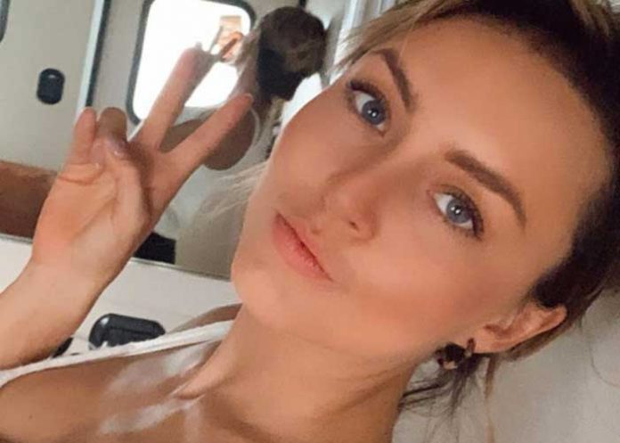 2 Sol, arena y la figura de Angelique Boyer disparan las redes