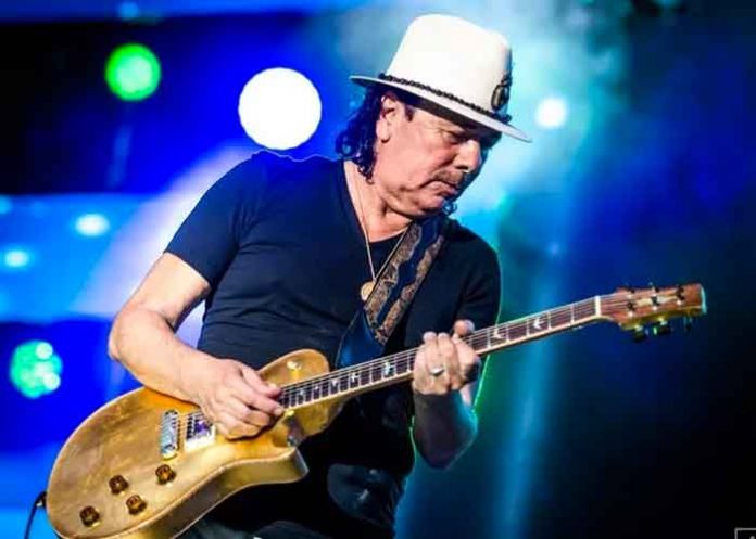 2 VIDEO: Carlos Santana cae desmayado en pleno concierto