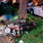 Motociclista pierde la vida tras impactar contra un árbol en Managua Motociclista pierde la vida tras impactar contra un árbol en Managua