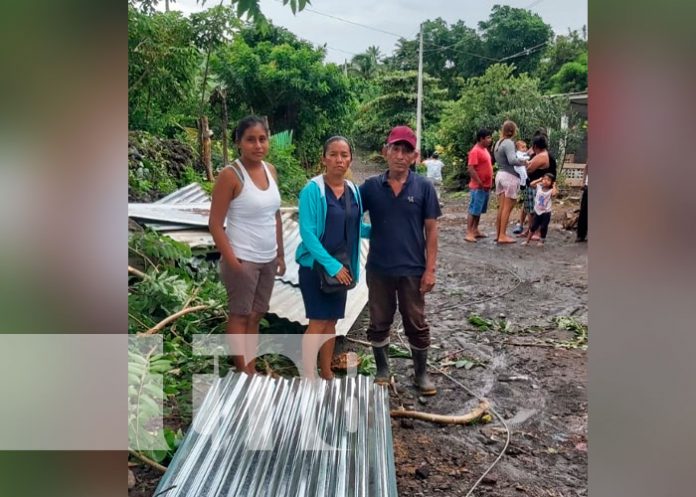Gobierno entrega plan techo a familias afectadas por Bonnie en Ometepe