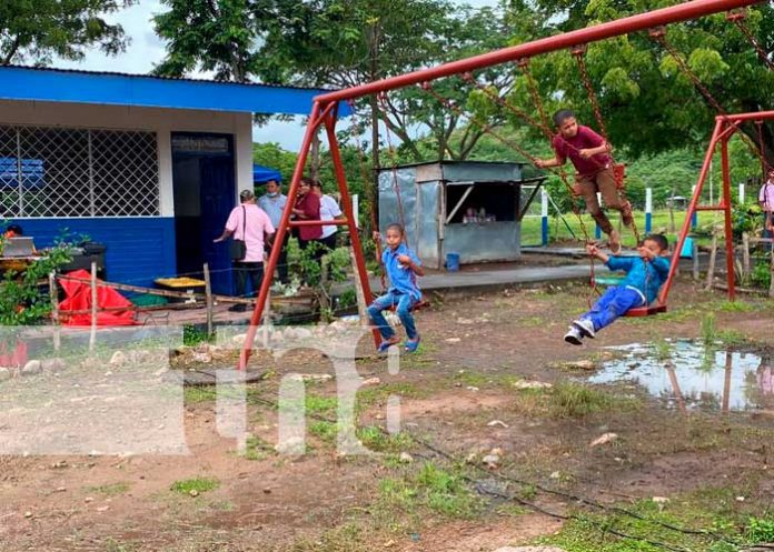 Juigalpa inaugura mejoras de infraestructura en escuela de Hato Grande