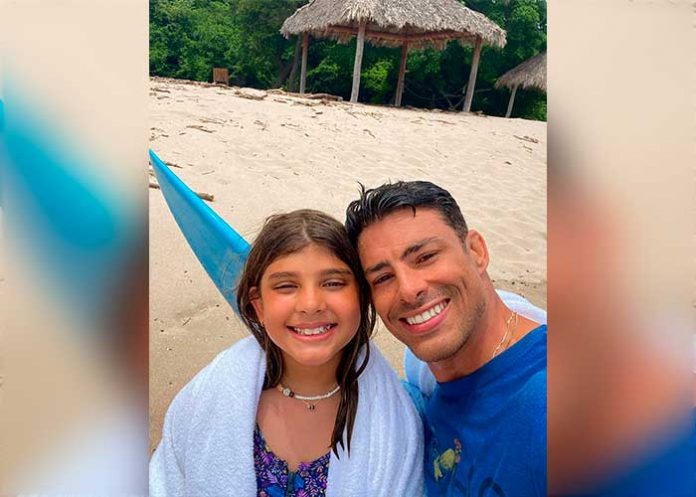 Protagonista de Avenida Brasil disfruta de las playas de Nicaragua.