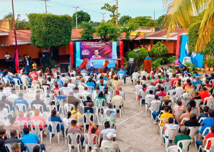 INATEC de Granada develan monumento del héroe y mártir Bidkar Muñoz