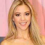 ¡Cabello Rosa! Fernanda Castillo porta un nuevo look