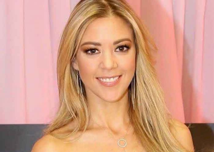 ¡Cabello Rosa! Fernanda Castillo porta un nuevo look