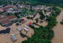 Se registran 25 decesos por inundaciones en Kentucky, Estados Unidos Se registran 25 decesos por inundaciones en Kentucky, Estados Unidos