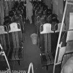 Chófer olvida que tiene pasajeros y casi se infarta al ver a una abuelita Chófer olvida que tiene pasajeros y casi se infarta al ver a una abuelita