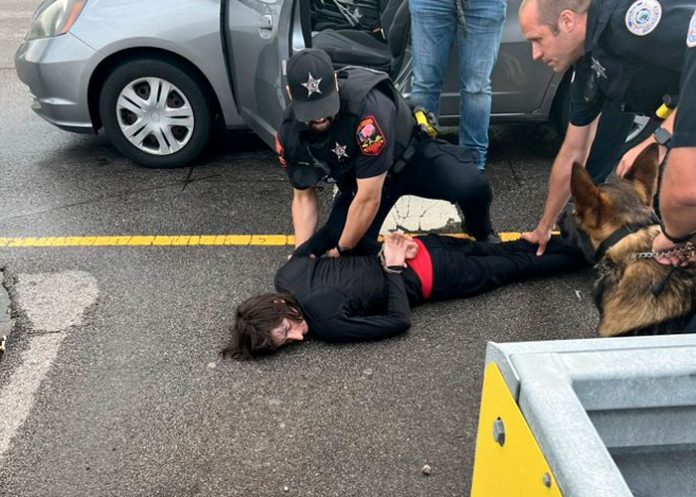 Arrestan a Rober Crimo presunto autor de masacare en Illinois