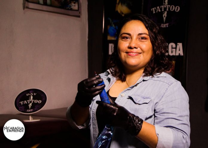 Creatividad y profesionalismo en el arte del tatuaje