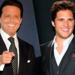 Captan a Diego Boneta "cantando horrible" en un restaurante