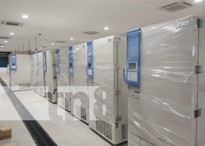 Nicaragua se hace con 10 nuevos congeladores para investigaciones epidemiológicas