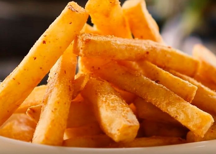 ¡Todo por unas papas fritas! Hombre mató a cuchillazos a un cliente