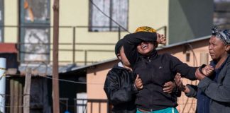 Tiroteos en dos bares de Sudáfrica dejan al menos 19 muertos