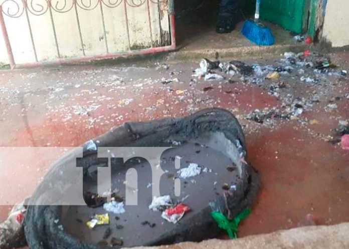 Antisocial incendia una vivienda para escapar de la policía en Bilwi