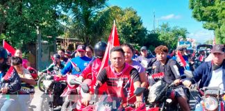 Caravana en celebración del día de la alegría nacional en Tipitapa
