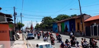 Granada celebra con caravana motorizada el Día de la Alegría