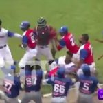«Al estilo callejero! Juego de Béisbol termina en batalla campal "Al mejor estilo callejero! Juego de Béisbol termina en batalla campal