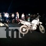 Microbús choca por detrás a motociclista y acompañante en Las Banderas, Tipitapa Microbús choca por detrás a motociclista y acompañante en Las Banderas, Tipitapa