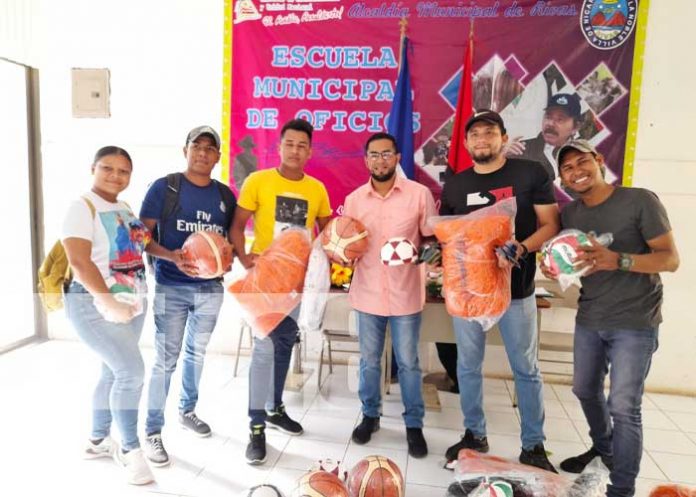 MINJUVE entrega material deportivo en Rivas