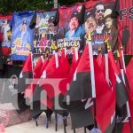 Comerciantes listos con artículos alusivos a la celebración del 19 de julio Comerciantes listos con artículos alusivos a la celebración del 19 de julio