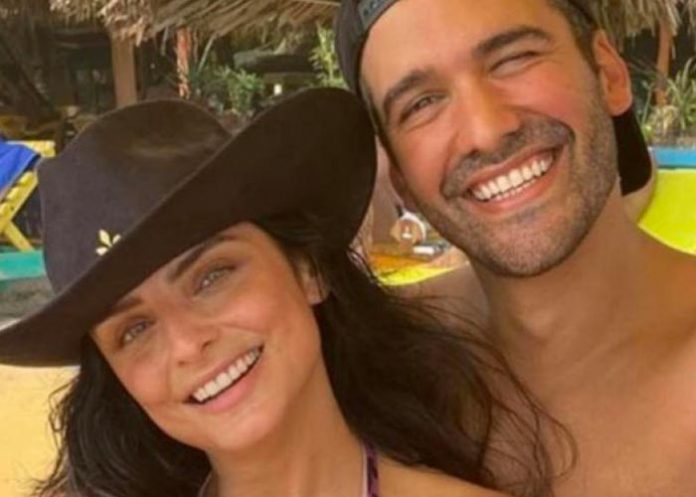 a2 Fans de Aislinn han dejado una montaña de comentarios