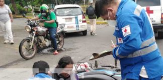 Repartidor con posible fractura al ser colisionado por un taxi en Managua